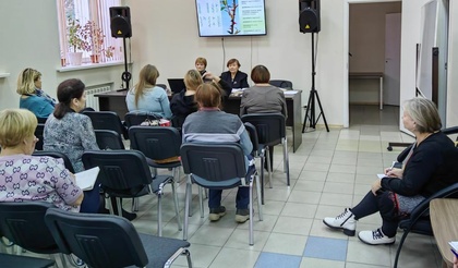 Есть роза дивная…